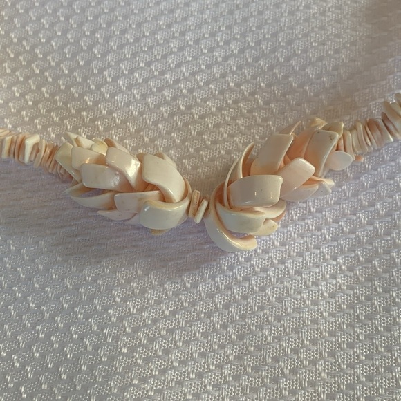 Pink Pukka Shell Women’s Necklace - Picture 2 of 4